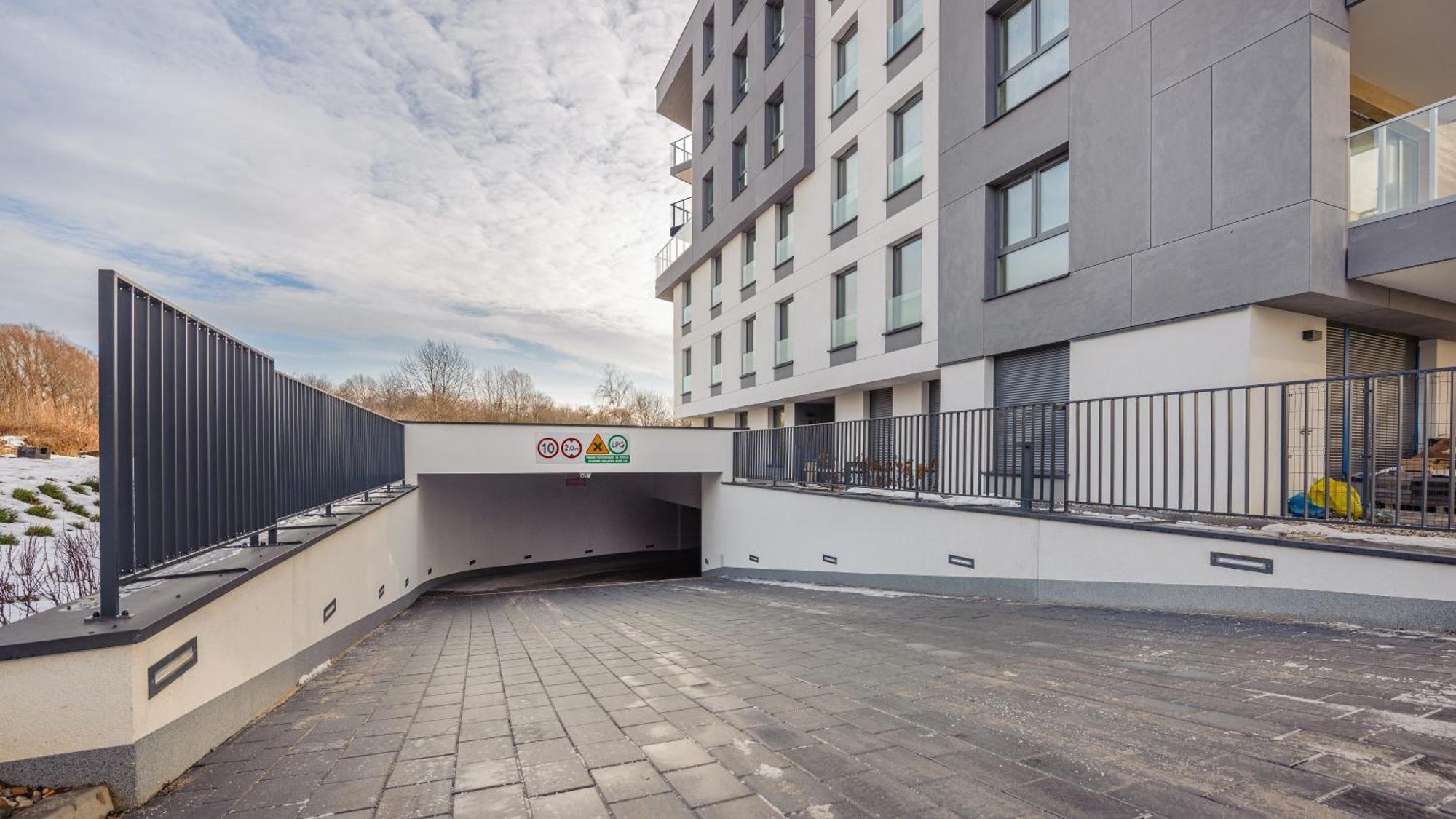 Apartamenty Sun & Snow Przystan Letnica グダニスク エクステリア 写真